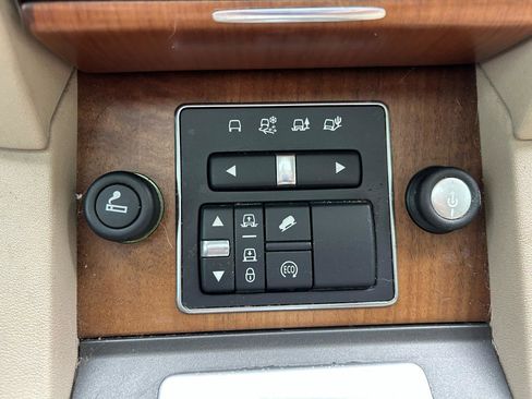 Used 2016 Land Rover LR4 HSE image 26