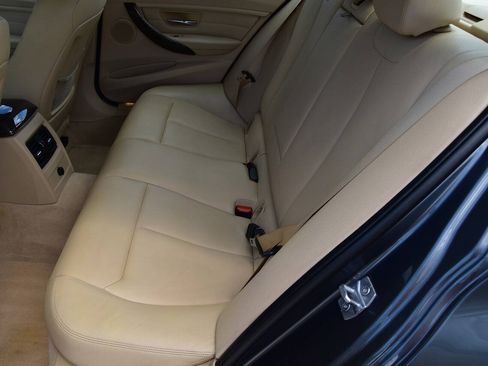 Used 2014 BMW 328i Sedan RWD image 11