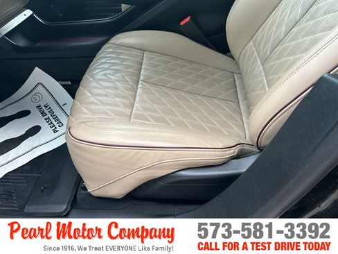Used 2024 Cadillac Lyriq Luxury w/ Nappa Leather Package AWD/4WD image 10
