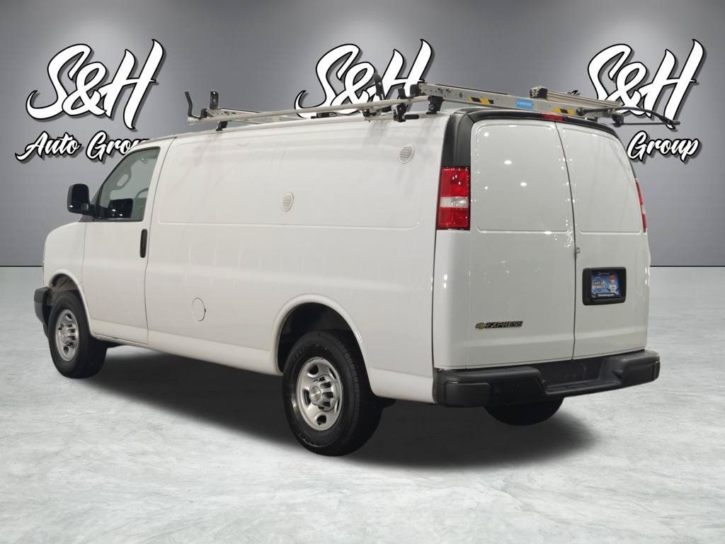 Used 2022 Chevrolet Express 2500 w/ Driver Convenience Package RWD image 18