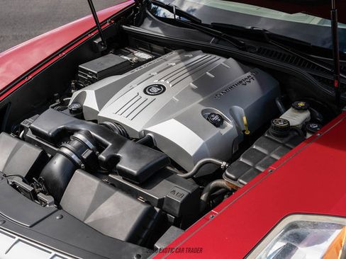 Used 2005 Cadillac XLR RWD image 24