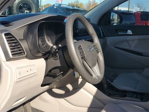 Used 2020 Hyundai Tucson SE image 14