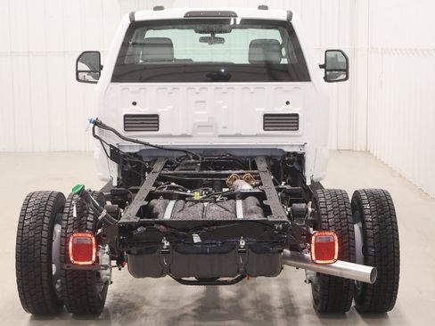 New 2026 Ford F550 4x4 Regular Cab Super Duty image 7