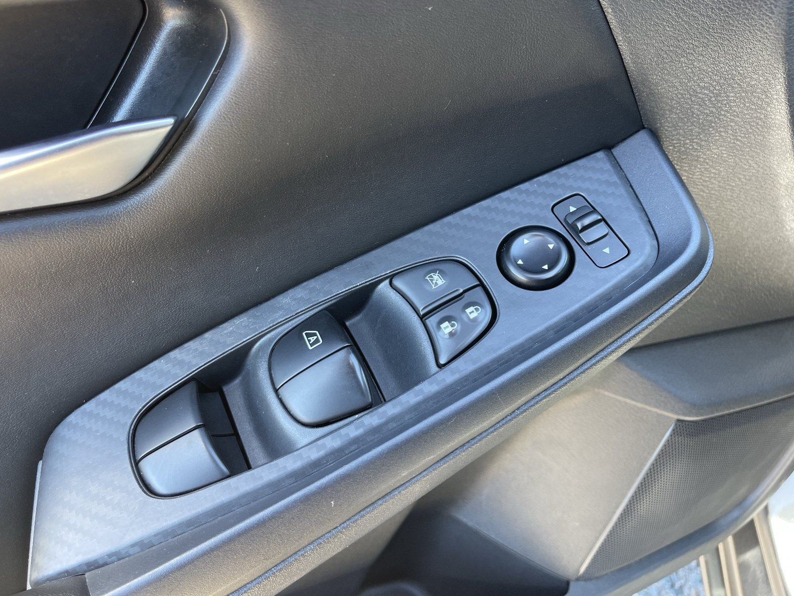 Used 2024 Nissan Sentra SV FWD image 22