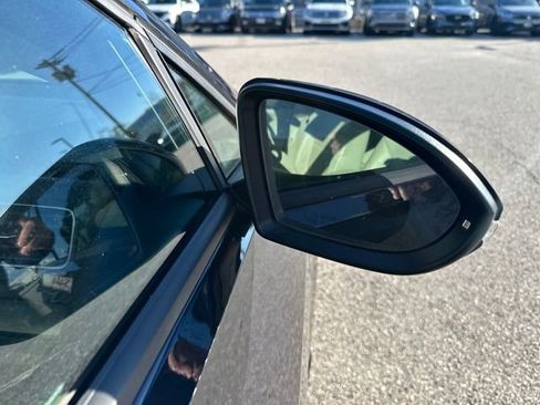 Certified 2019 Volkswagen Golf SE w/ Driver Assistance Package image 37