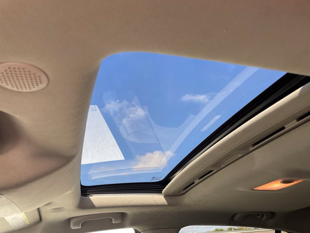 Used 2019 Buick Encore Essence AWD/4WD image 11