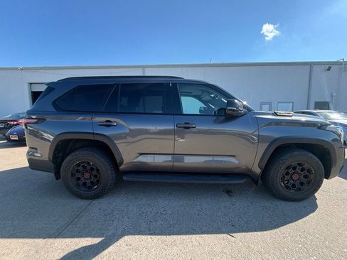 Used 2023 Toyota Sequoia TRD Pro AWD/4WD image 4