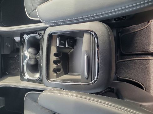 New 2026 Chrysler Pacifica Limited w/ S Appearance Package image 22