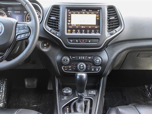 Used 2023 Jeep Cherokee Altitude Lux image 13