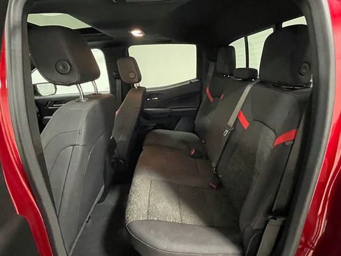 Used 2024 Chevrolet Colorado Z71 w/ Z71 Convenience Package 2 AWD/4WD image 18