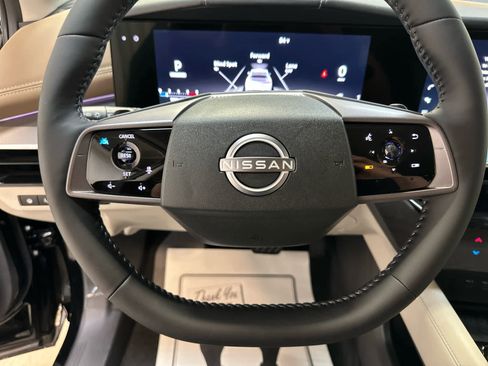 New 2025 Nissan Murano Platinum w/ Cargo Package AWD/4WD image 14