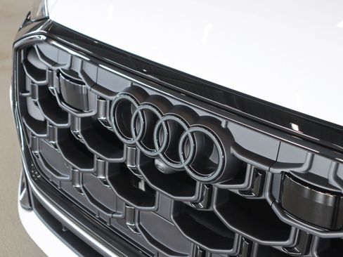 New 2026 Audi Q8 Premium Plus image 33