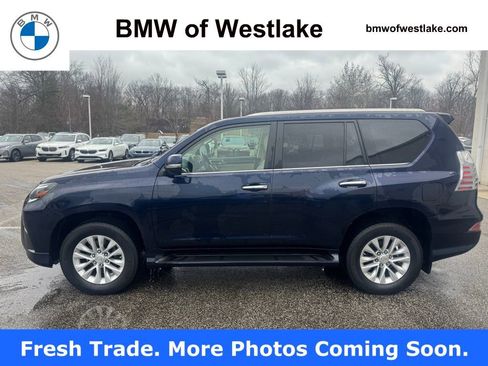 Used 2020 Lexus GX 460 w/ Navigation Package image 2