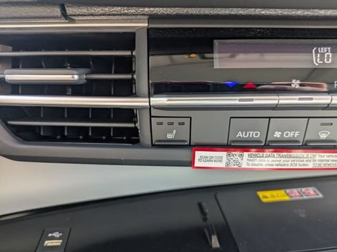 New 2026 Toyota Sienna XLE AWD/4WD image 27