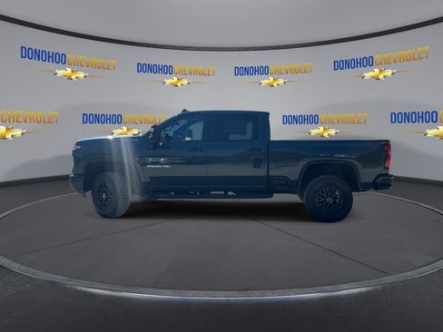 New 2026 Chevrolet Silverado 2500 ZR2 AWD/4WD image 5