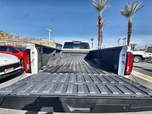 Used 2022 GMC Sierra 3500 Denali w/ Denali Ultimate Package AWD/4WD image 26