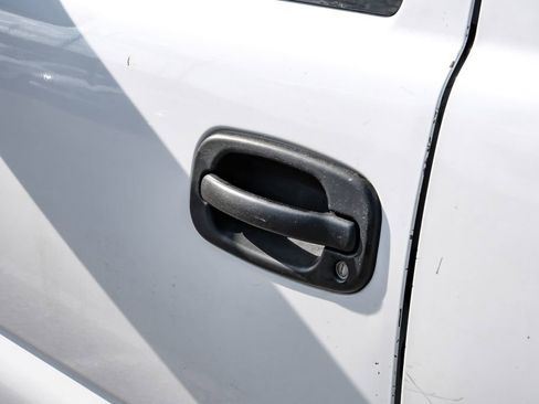 Used 2000 Chevrolet Silverado 1500 4x4 Extended Cab w/ Firm Ride Suspension Pkg image 31