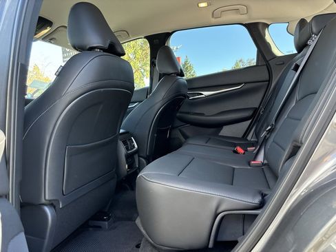 New 2025 INFINITI QX50 Luxe image 19