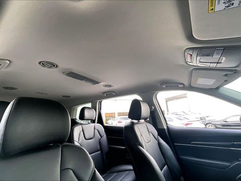 Used 2023 Kia Telluride S image 12