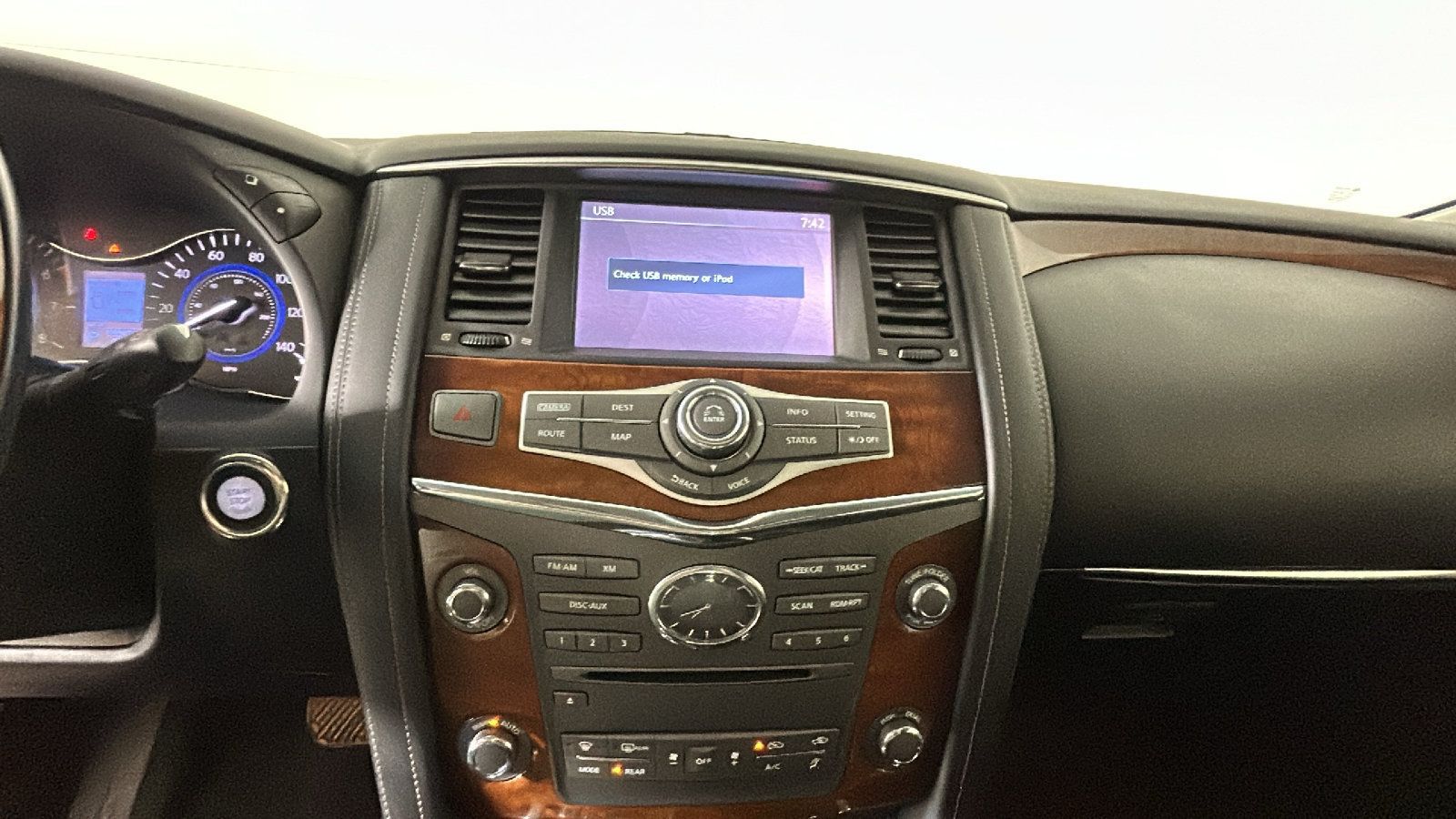 Used 2017 INFINITI QX80 4WD image 25