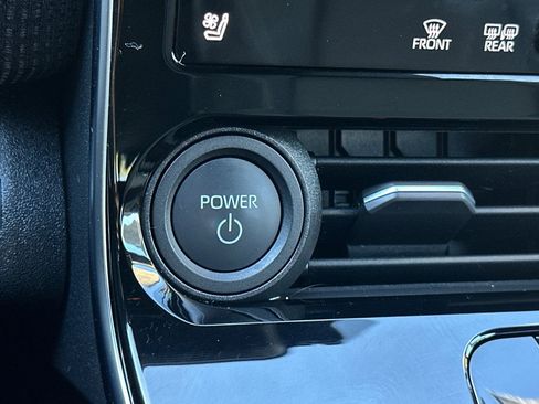 Certified 2023 Subaru Solterra AWD image 23