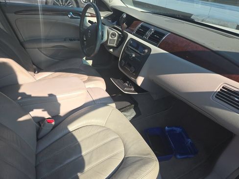 Used 2011 Buick Lucerne CXL w/ Driver Confidence Package FWD image 2