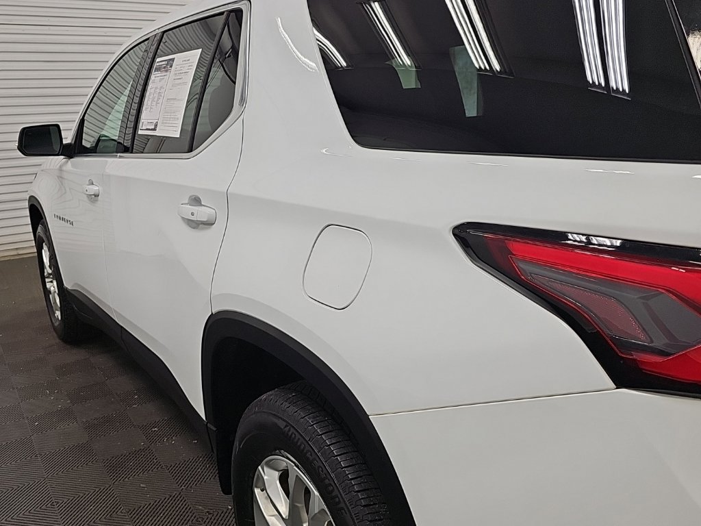Used 2024 Chevrolet Traverse LS w/ Safety Package FWD image 7