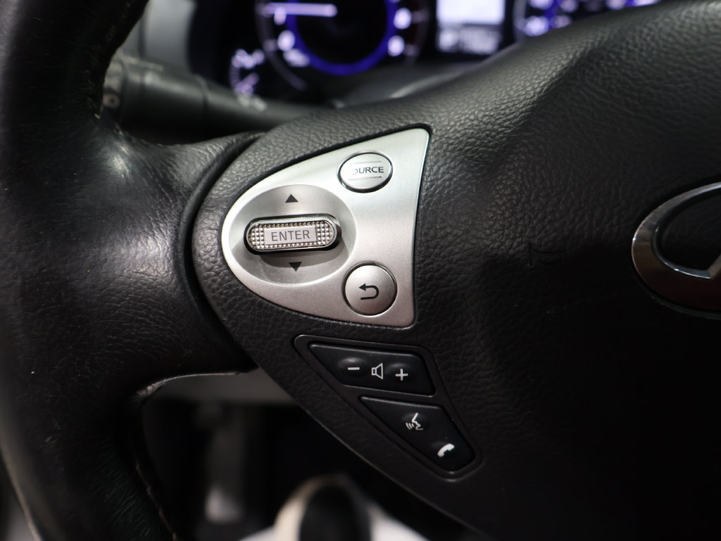 Used 2016 INFINITI QX70 AWD w/ Premium Package image 37