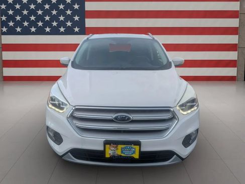 Used 2018 Ford Escape Titanium w/ Ford Safe & Smart Package AWD/4WD image 8