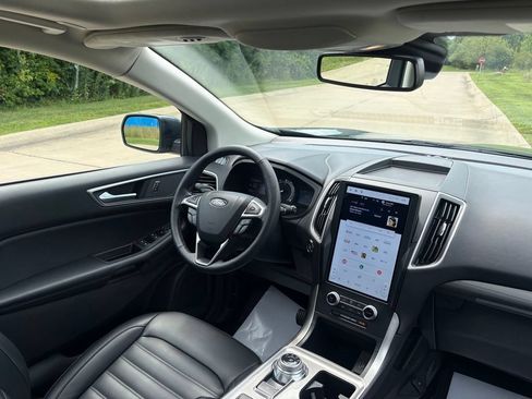 Used 2024 Ford Edge SEL w/ Convenience Package AWD/4WD image 32