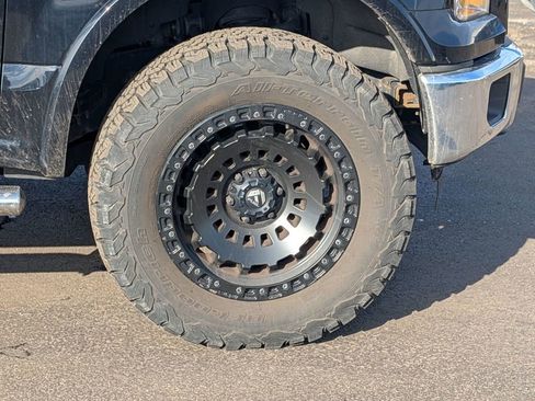 Used 2017 Ford F150 Lariat w/ FX4 Off-Road Package image 15