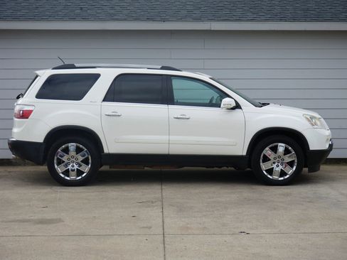 Used 2010 GMC Acadia SLT image 2
