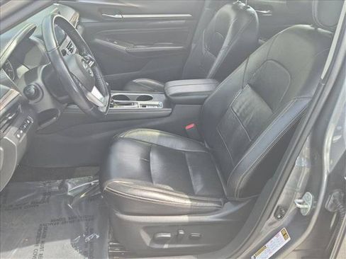 Used 2019 Nissan Altima 2.5 Platinum AWD/4WD image 16