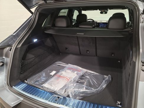 New 2026 Porsche Cayenne image 31