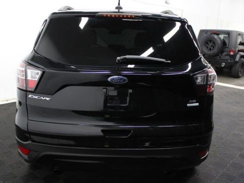 Used 2018 Ford Escape SE w/ SE Sport Appearance Package image 7