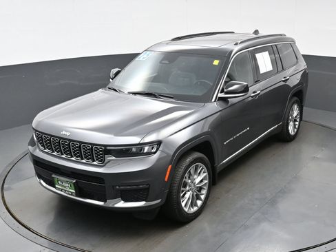 Used 2025 Jeep Grand Cherokee L Summit w/ MOPAR Finishing Package AWD/4WD image 39