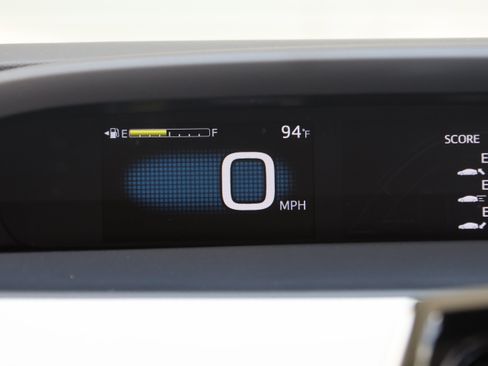 Used 2017 Toyota Prius Two FWD image 19