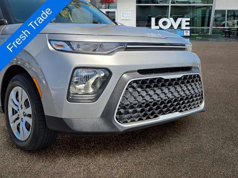 Used 2022 Kia Soul LX FWD image 8