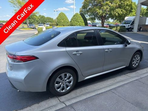 Used 2023 Toyota Corolla LE FWD image 4