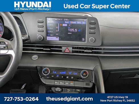 Used 2023 Hyundai Elantra SEL FWD image 16