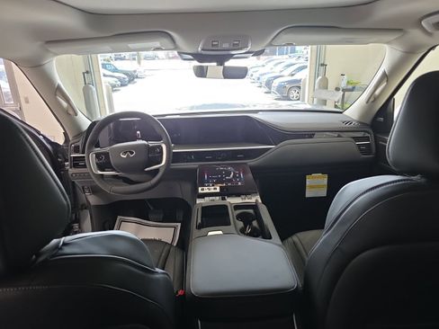 New 2026 INFINITI QX80 Luxe w/ Cargo Package AWD/4WD image 29