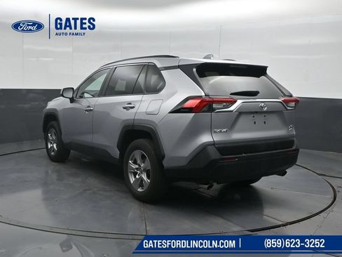 Used 2025 Toyota RAV4 XLE AWD/4WD image 8