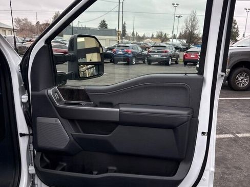 Used 2025 Ford F350 Lariat w/ Camper Package image 16