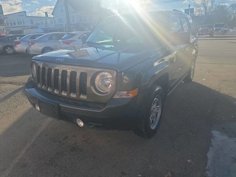 Used 2016 Jeep Patriot Sport w/ Power Value Group image 3