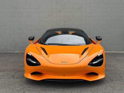 Used 2025 McLaren 750S Spider RWD image 15