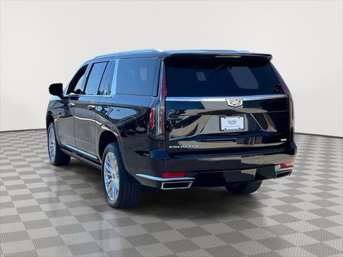 Used 2023 Cadillac Escalade ESV Premium Luxury w/ Performance Package image 5