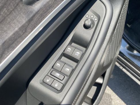 New 2025 Jeep Grand Cherokee Limited w/ Black Appearance Package image 13