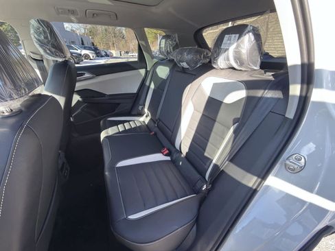 New 2026 Volkswagen Taos SEL image 19