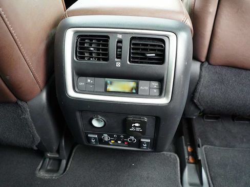Used 2013 INFINITI JX35 AWD w/ Premium Pkg image 33
