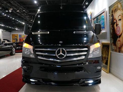 Used 2015 Mercedes-Benz Sprinter 2500 image 4
